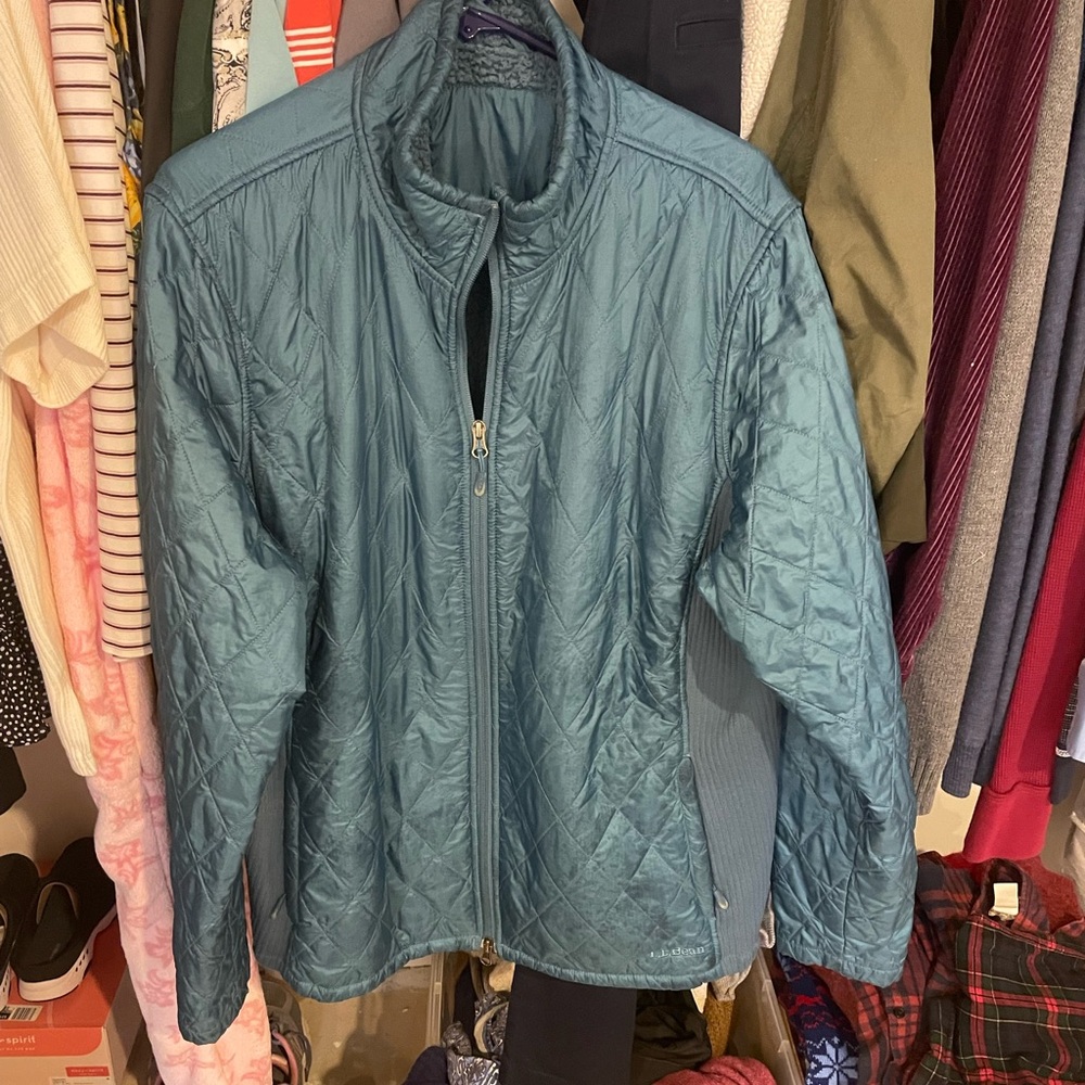 LL Bean Women’s Quilted Jacket - Picture 2 of 5